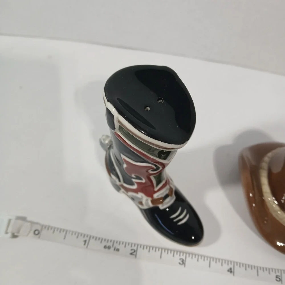 Sonoma Happy Trails Western Salt and Pepper Shakers New